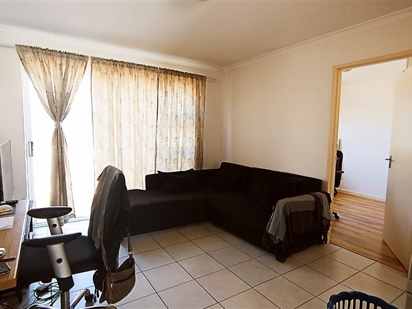 2 Bedroom Property for Sale in Muizenberg Western Cape